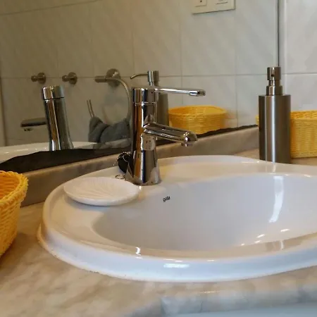 Gran Adosado Con Piscina Privada En Zona Muy Tranquila Gandia