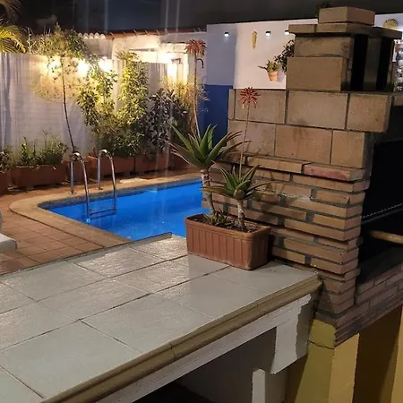 Gran Adosado Con Piscina Privada En Zona Muy Tranquila Holiday home Gandia