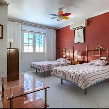 Holiday home Gran Adosado Con Piscina Privada En Zona Muy Tranquila Gandia