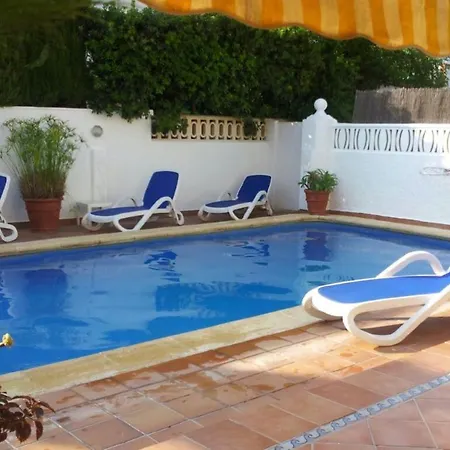 Holiday home Gran Adosado Con Piscina Privada En Zona Muy Tranquila Gandia